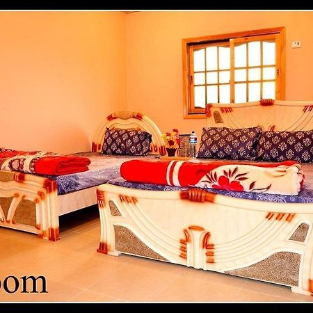 Palm Valley Hotel Sukkur Exteriör bild