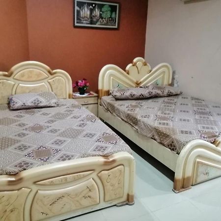 Palm Valley Hotel Sukkur Exteriör bild