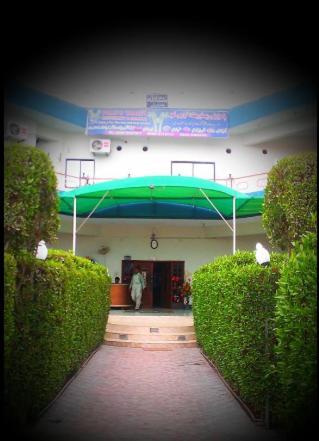 Palm Valley Hotel Sukkur Exteriör bild