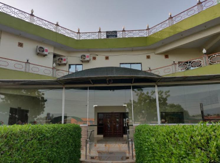 Palm Valley Hotel Sukkur Exteriör bild