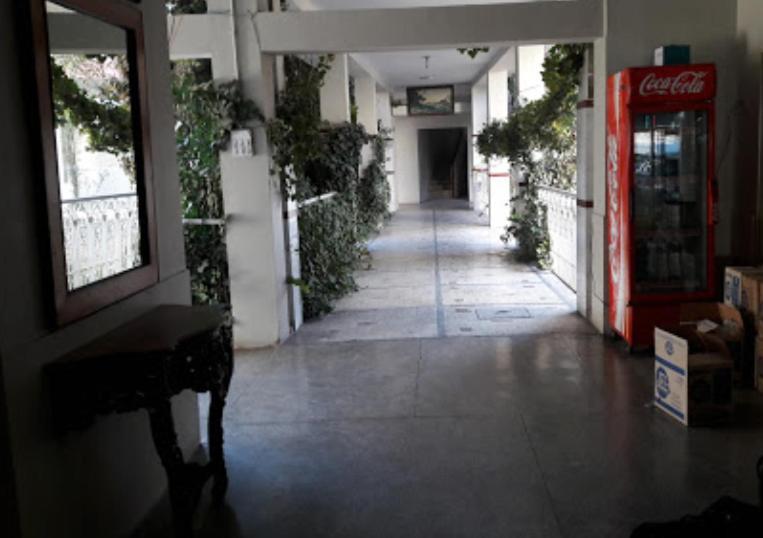 Palm Valley Hotel Sukkur Exteriör bild