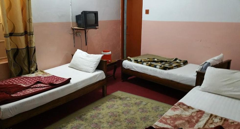 Palm Valley Hotel Sukkur Exteriör bild